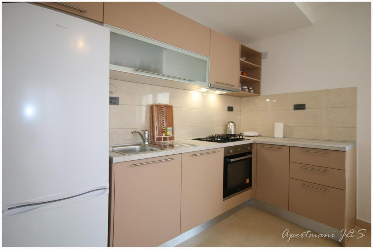 Apartmani Jere&Sara Primosten Exterior photo