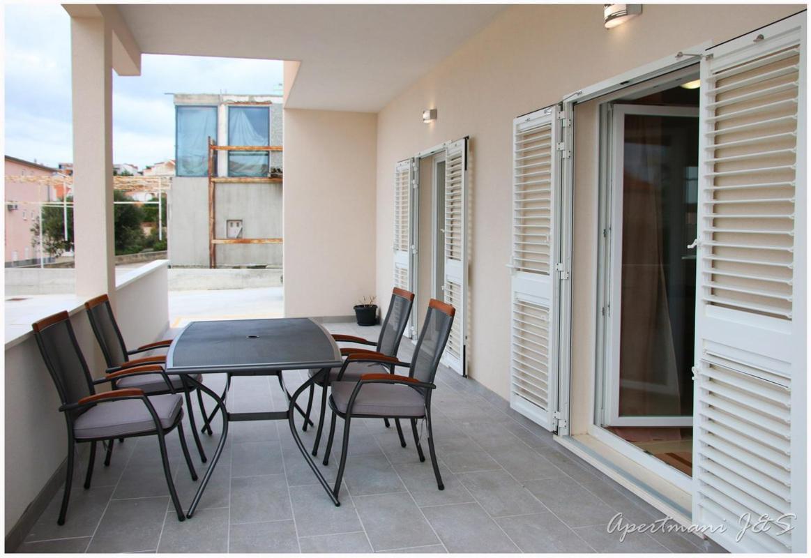 Apartmani Jere&Sara Primosten Exterior photo