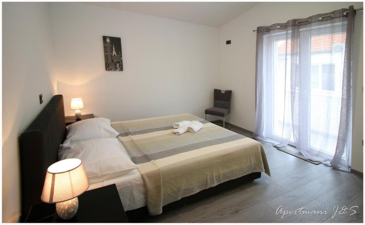 Apartmani Jere&Sara Primosten Exterior photo