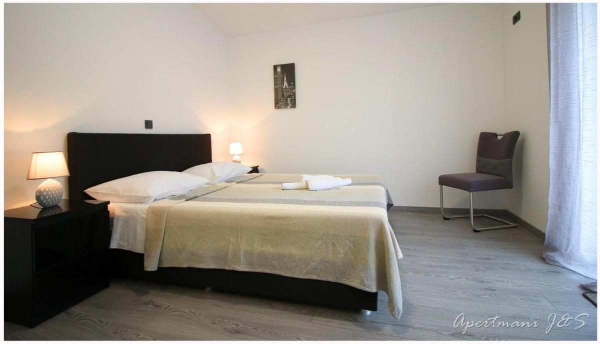 Apartmani Jere&Sara Primosten Exterior photo