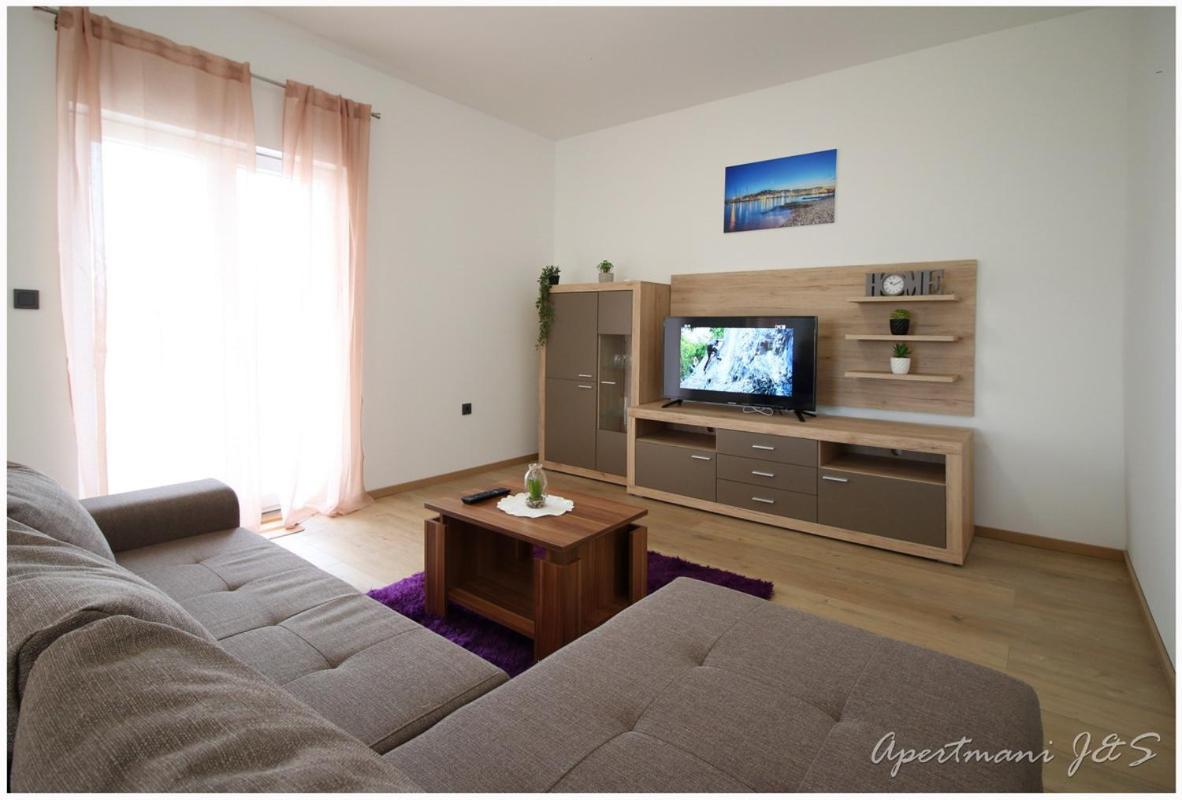 Apartmani Jere&Sara Primosten Exterior photo